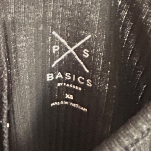 PacSun black V-neck long sleeve ruched top - Picture 3 of 3